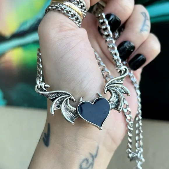 Black enamel heart with bat wings & devil horns valentine goth choker necklace - Picture 11 of 14